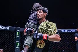 Tarzan赛后长文：我的外公永远离开了，四名队友一起鼓励我