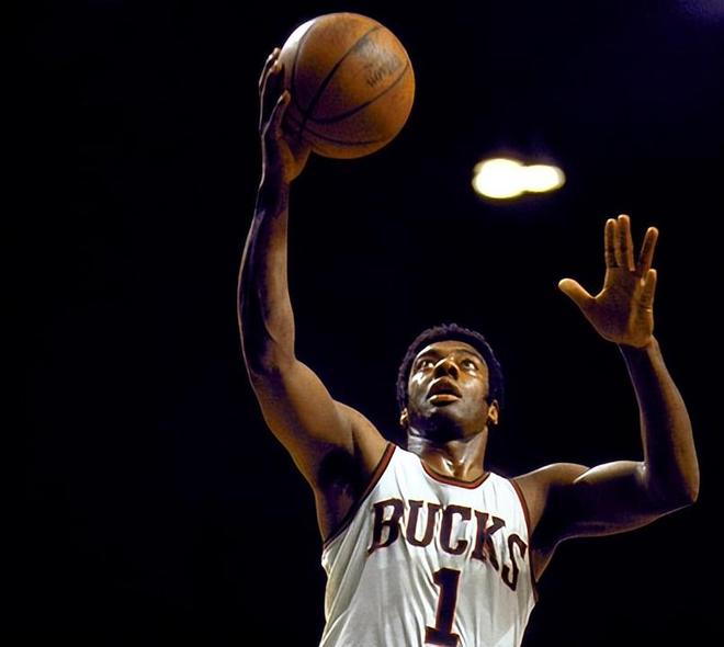 亚泰全队已 亚泰全队已